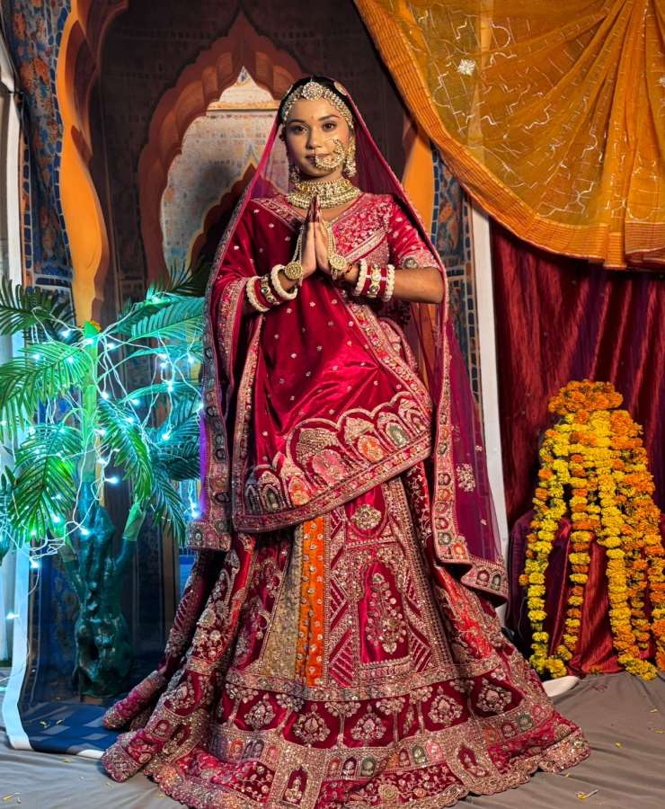 multi lahanga blue blouse  levendar duppta