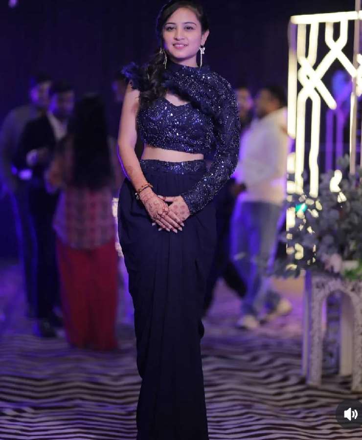 Blue new dhoti pattern feather look blouse